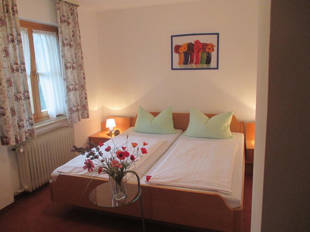 Ferienhaus Beim Veitele Apartman Mittenwald Szoba fotó